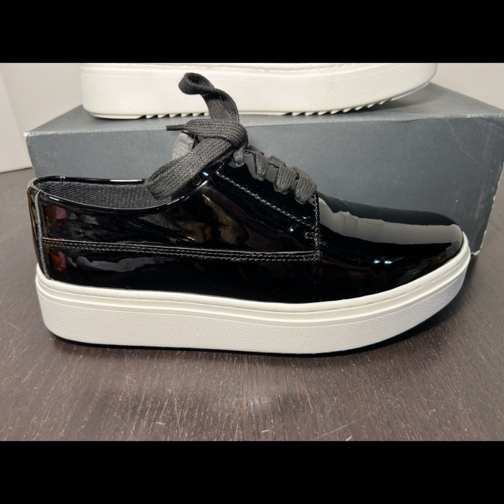 Eileen Fisher Prop Patent Leather Platform Sneakers Black Womans Size 7M